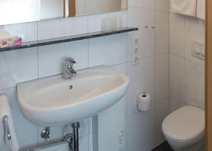 Quaint In Huettenthal With Garden Apartamento Mossautal