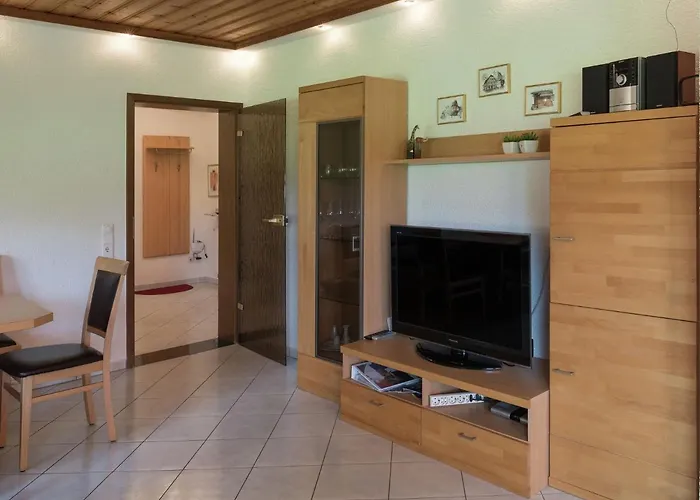 Quaint In Huettenthal With Garden Apartamento *